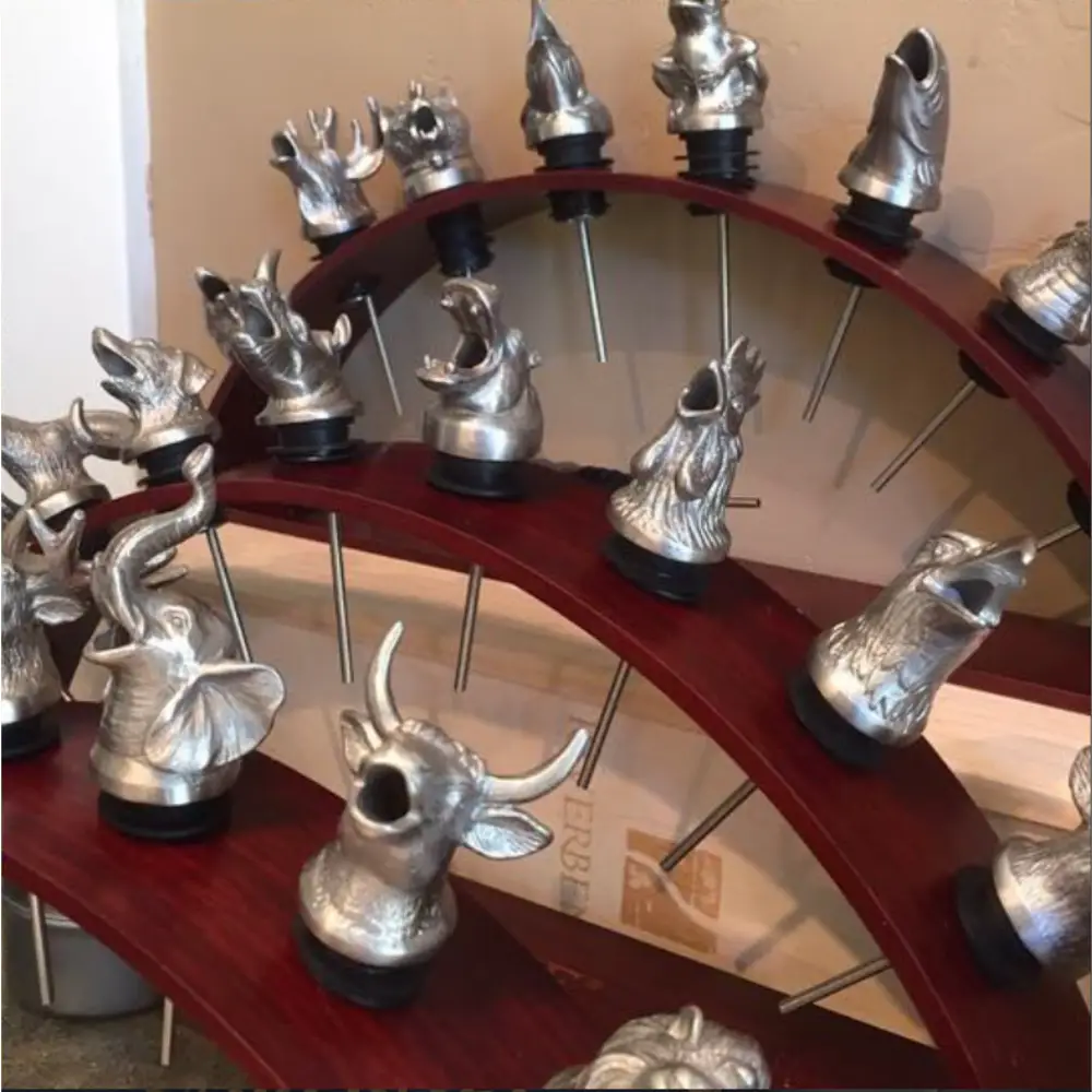 Wine pourers 2